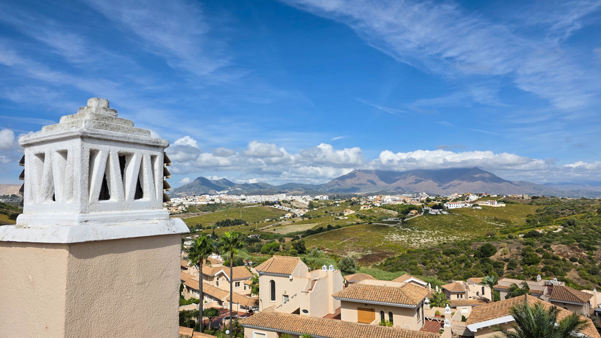 Huis te koop in La Duquesa | 4 slaapkamers H5517058