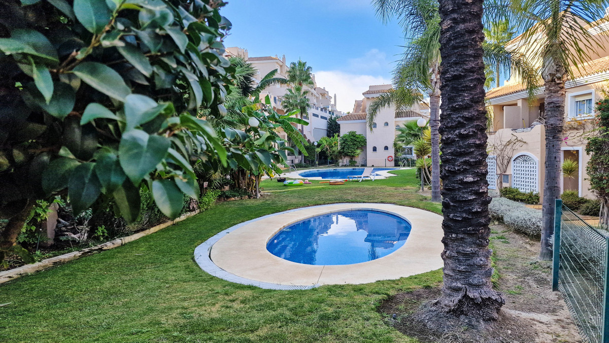 Huis te koop in La Duquesa | 4 slaapkamers H5517058