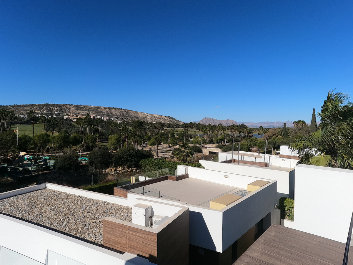 Huis te koop in La Finca Golf | 4 slaapkamers H5251552