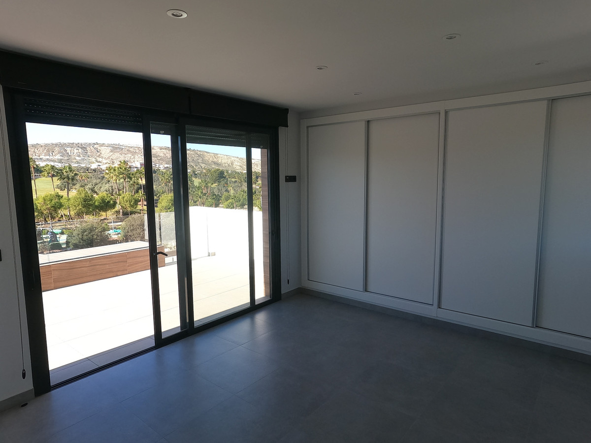 Huis te koop in La Finca Golf | 4 slaapkamers H5251552