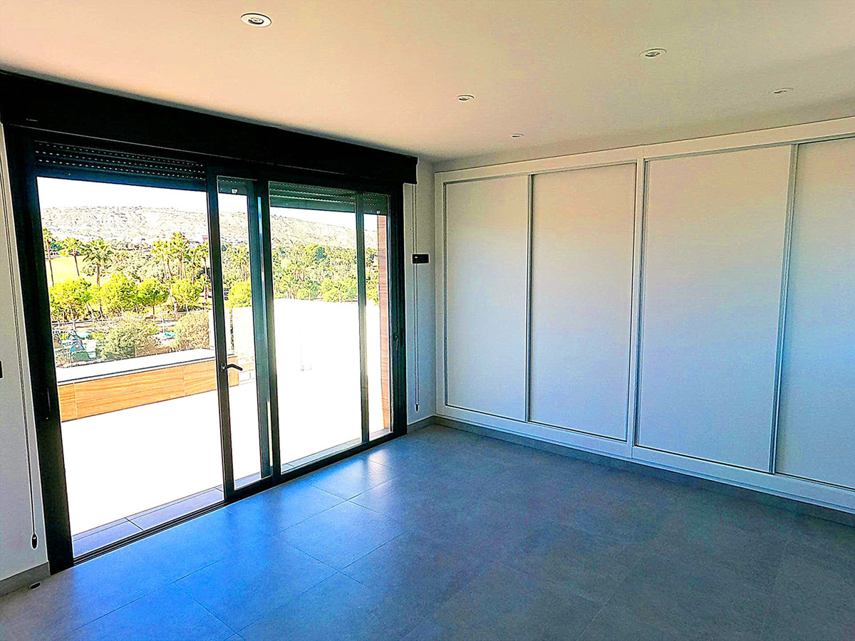 Huis te koop in La Finca Golf | 4 slaapkamers H5251552