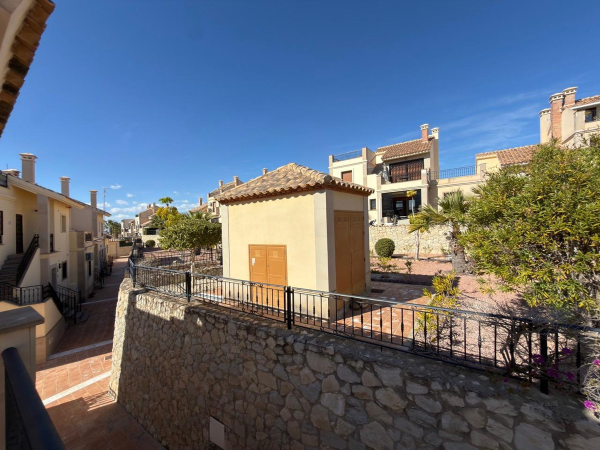 Bungalow te koop in La Finca Golf | 2 slaapkamers H5370391
