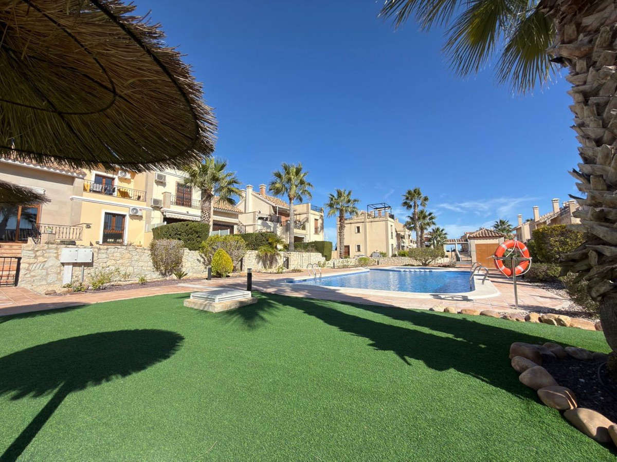 Bungalow te koop in La Finca Golf | 2 slaapkamers H5370391