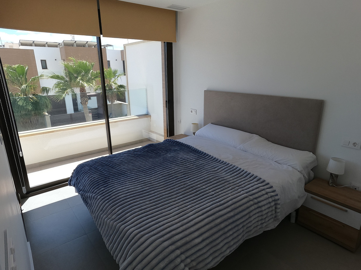 Huis te koop in La Finca Golf | 4 slaapkamers H5382232