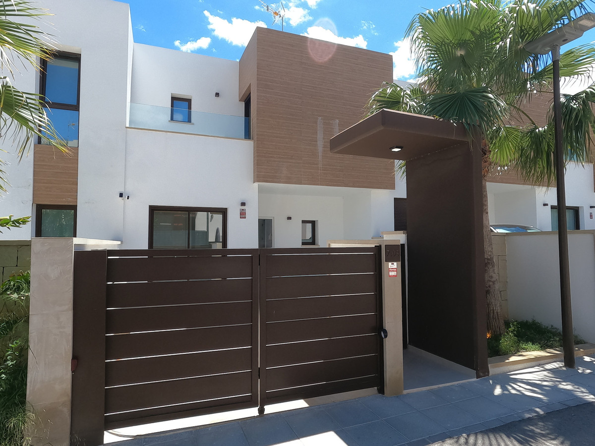 Huis te koop in La Finca Golf | 4 slaapkamers H5382232