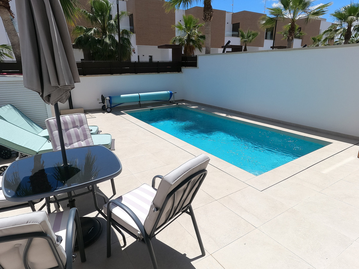 Huis te koop in La Finca Golf | 4 slaapkamers H5382232