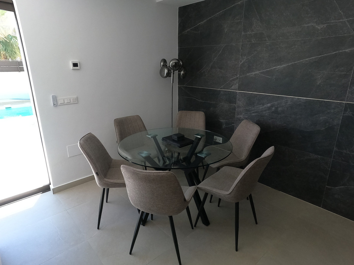 Huis te koop in La Finca Golf | 4 slaapkamers H5382232