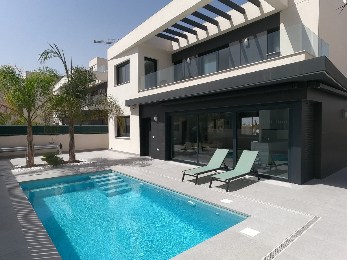 Huis te koop in La Finca Golf | 5 slaapkamers H5440657