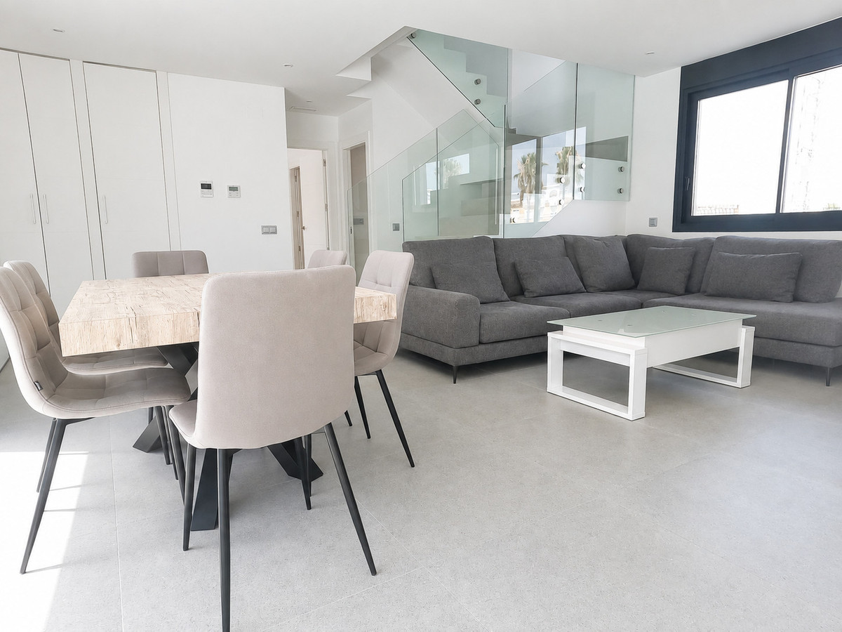 Huis te koop in La Finca Golf | 5 slaapkamers H5440657