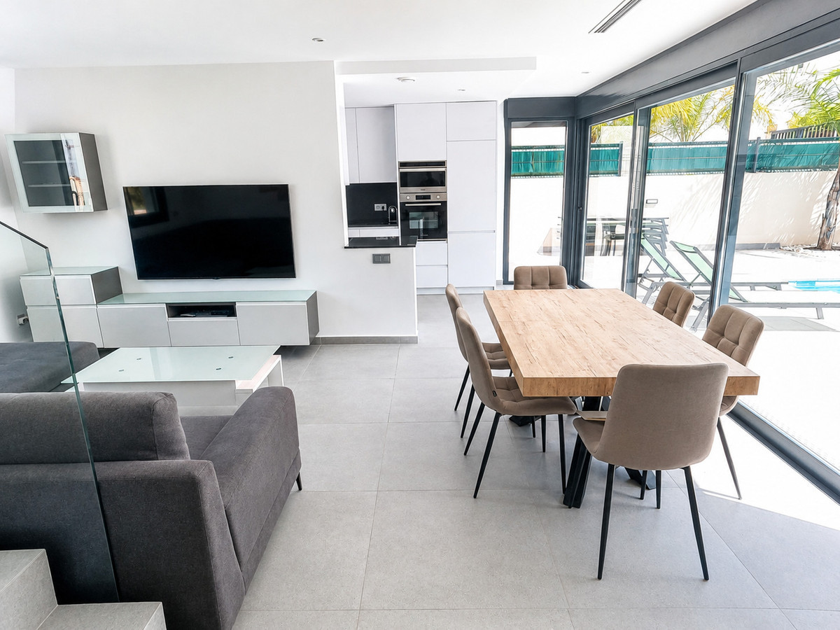 Huis te koop in La Finca Golf | 5 slaapkamers H5440657