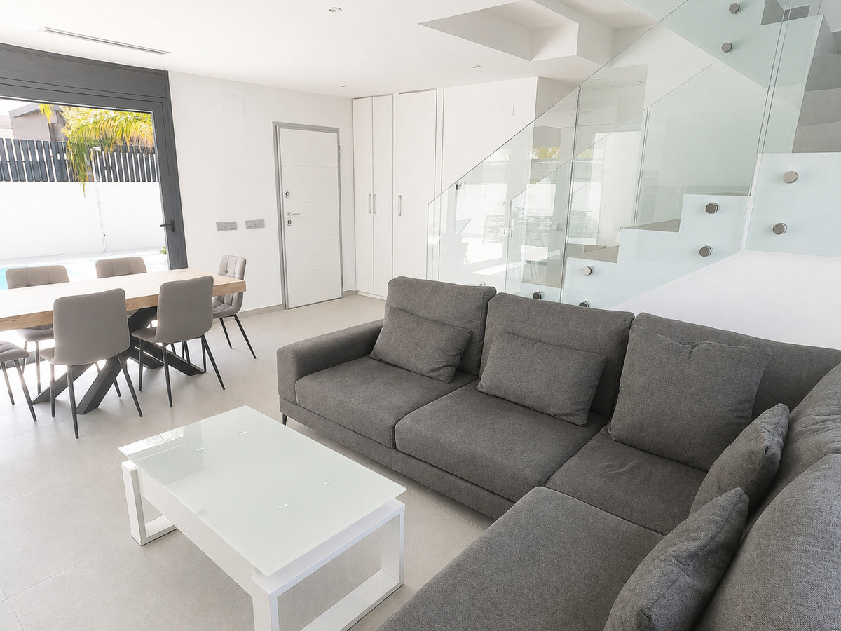 Huis te koop in La Finca Golf | 5 slaapkamers H5440657