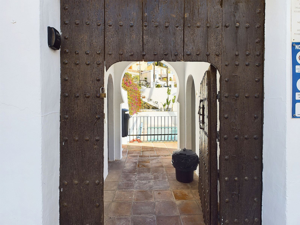 Vrijstaande Villa in La Heredia-32