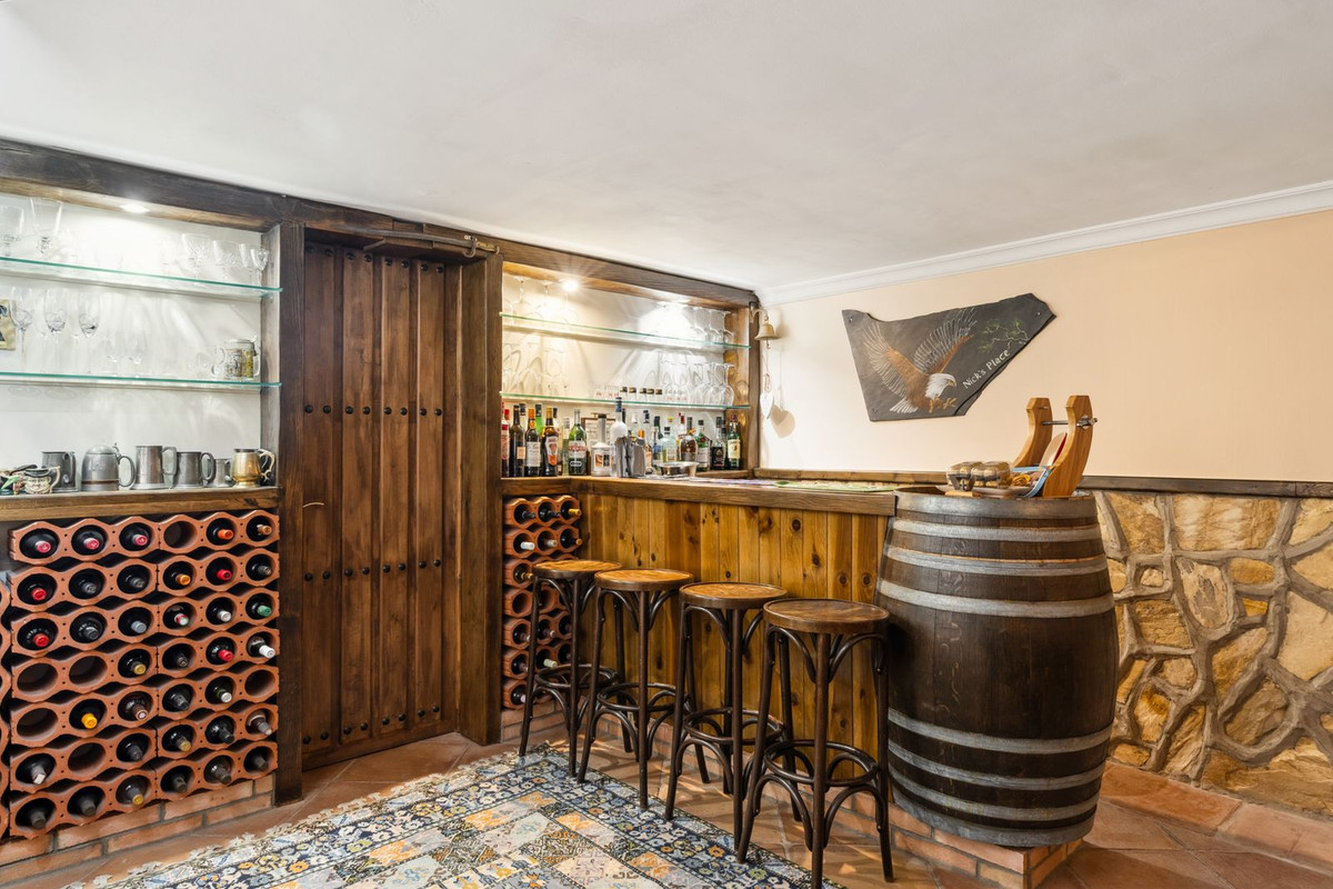 Geschakelde Woning in La Heredia-10