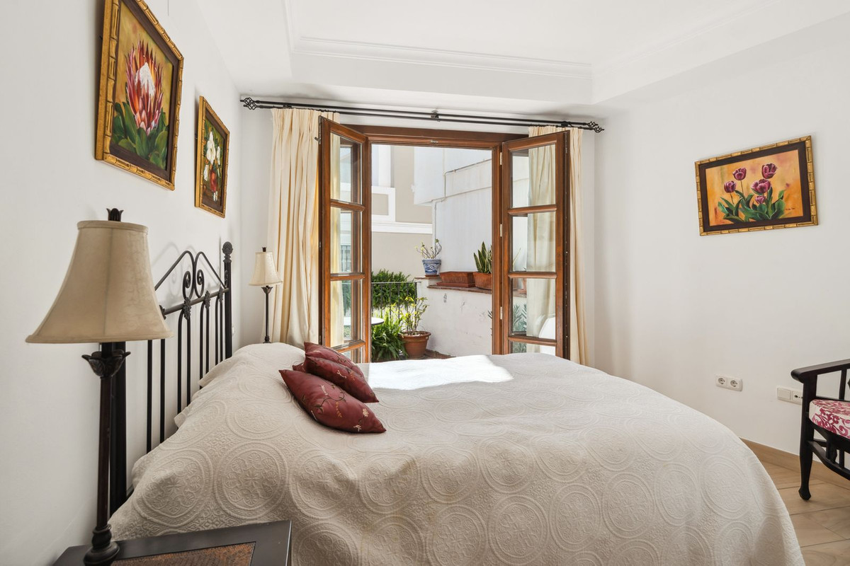 Geschakelde Woning in La Heredia-24