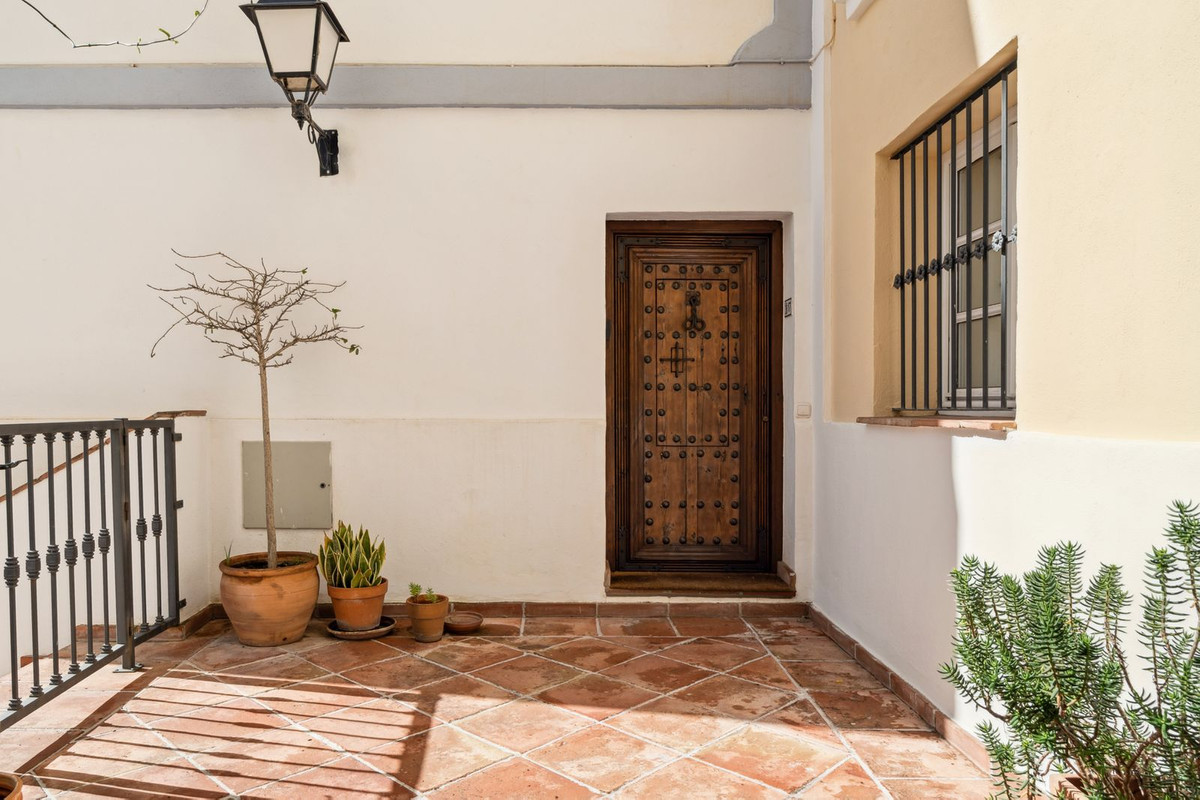 Geschakelde Woning in La Heredia-3