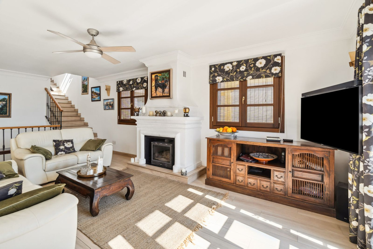Geschakelde Woning in La Heredia-4
