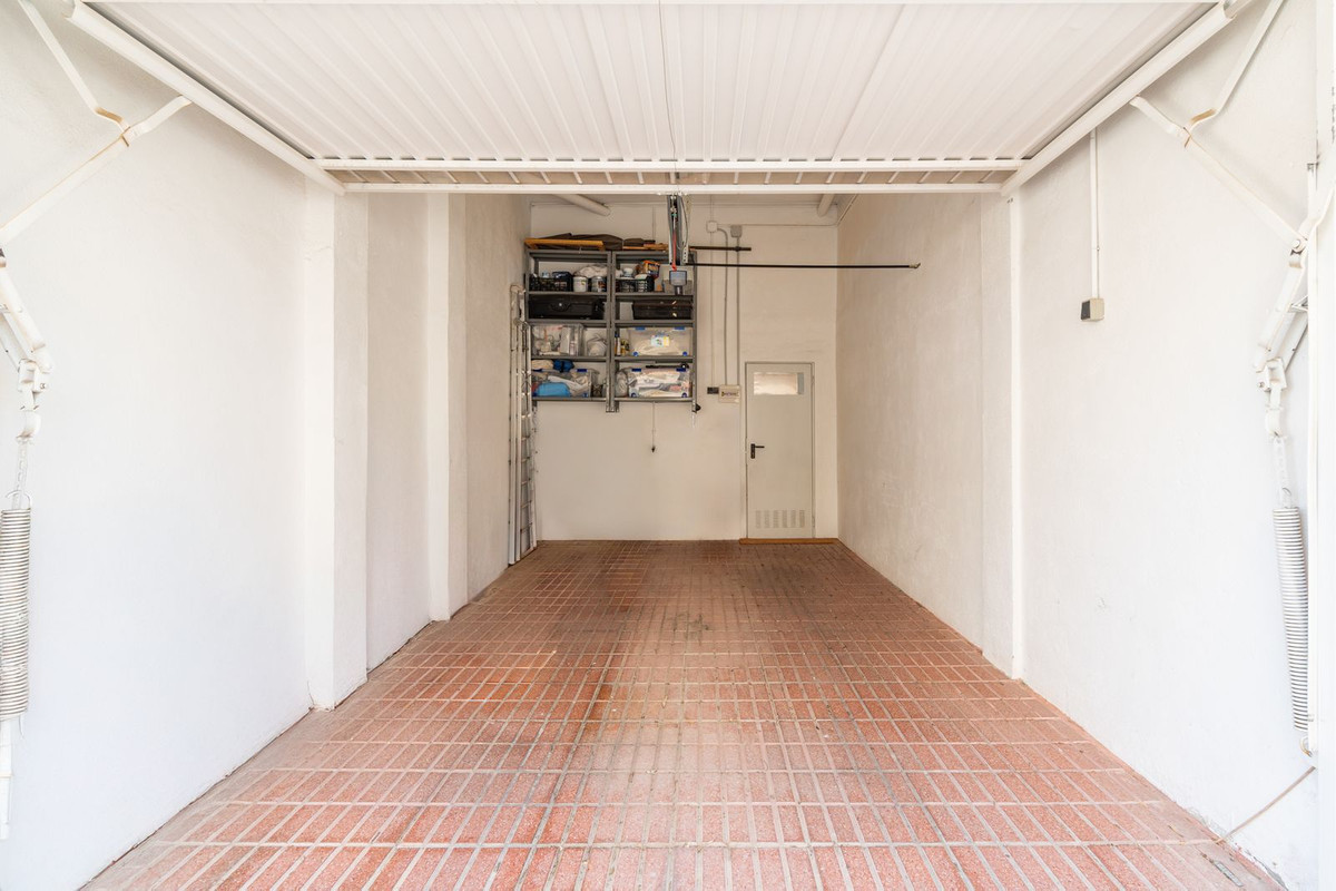 Geschakelde Woning in La Heredia-41