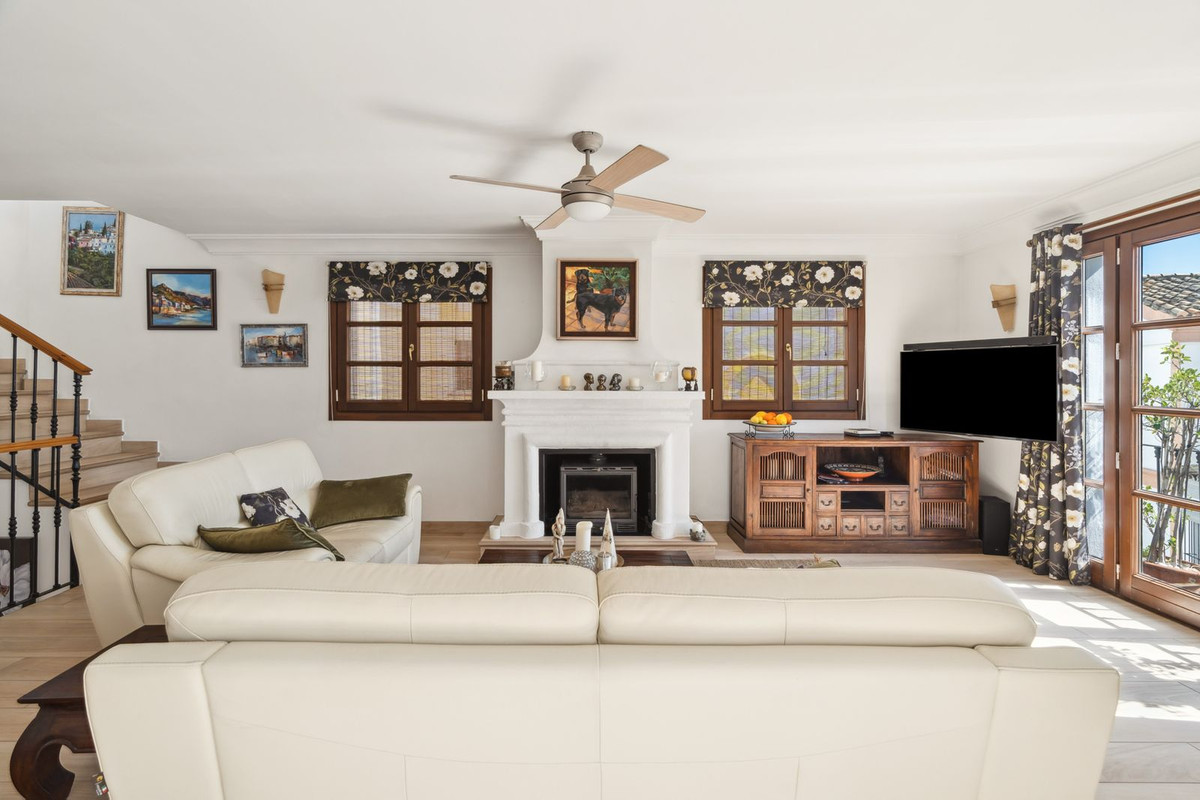 Geschakelde Woning in La Heredia-5
