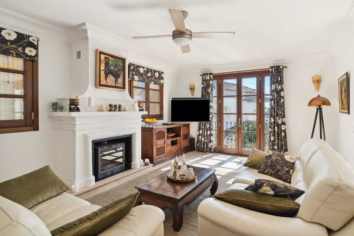 Geschakelde Woning in La Heredia-7