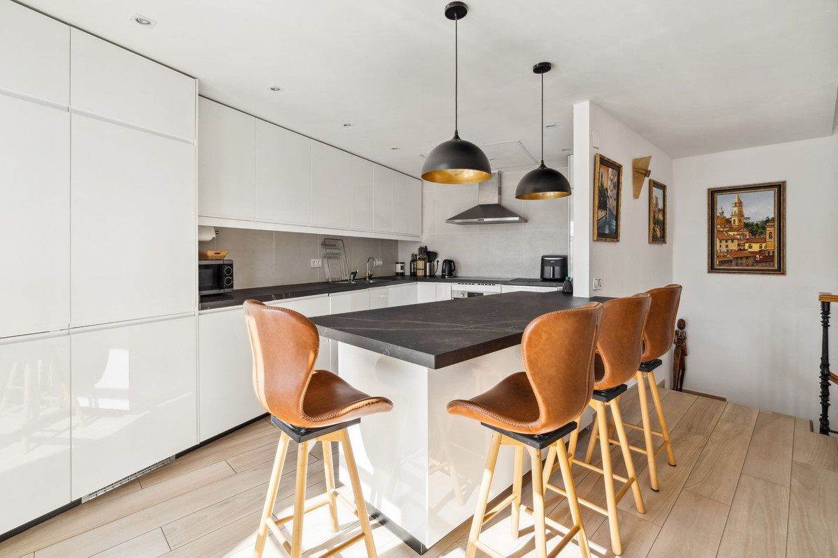 Geschakelde Woning in La Heredia-8