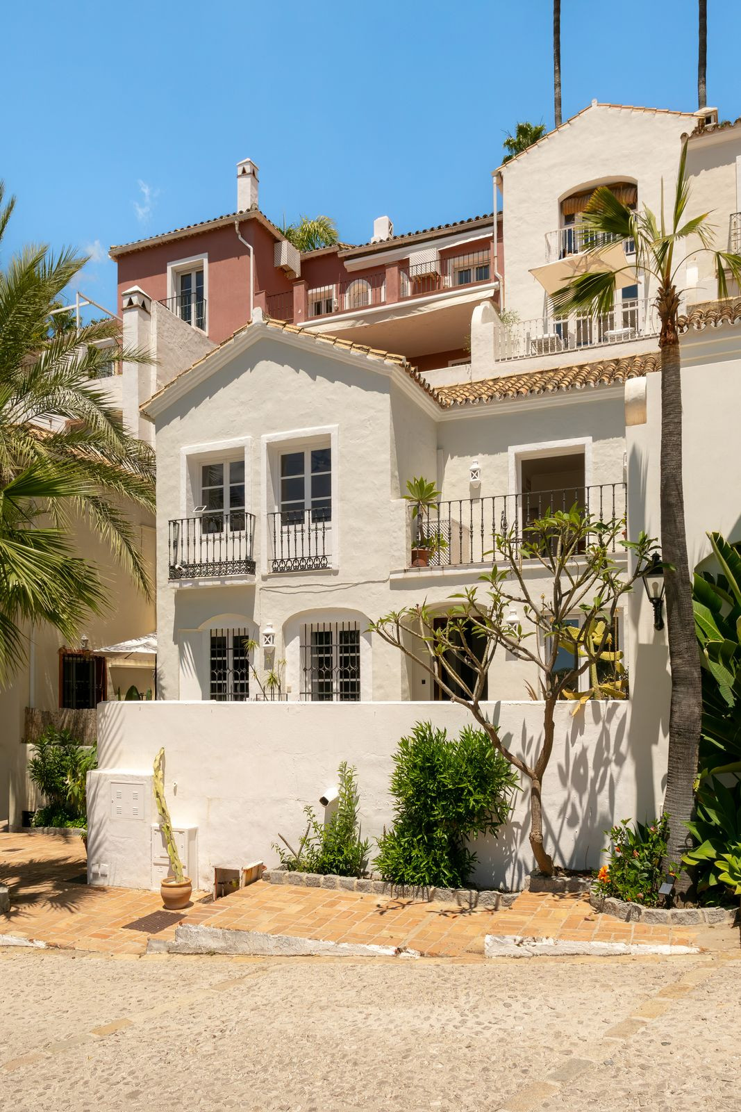 Property main view 40