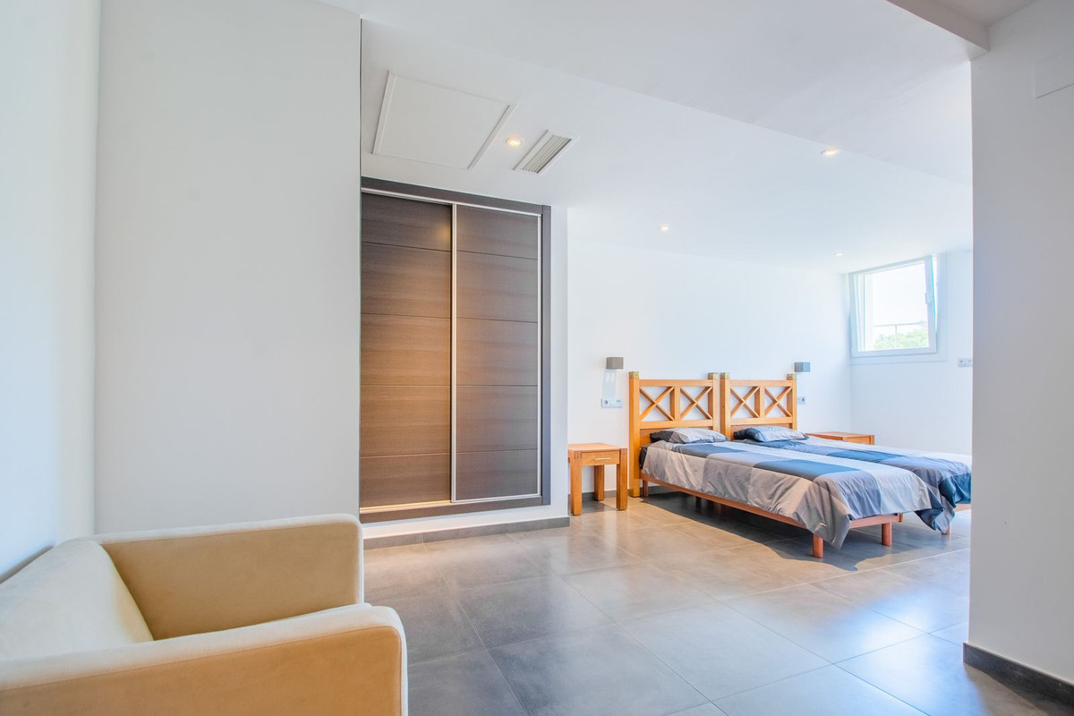 Property main view 44