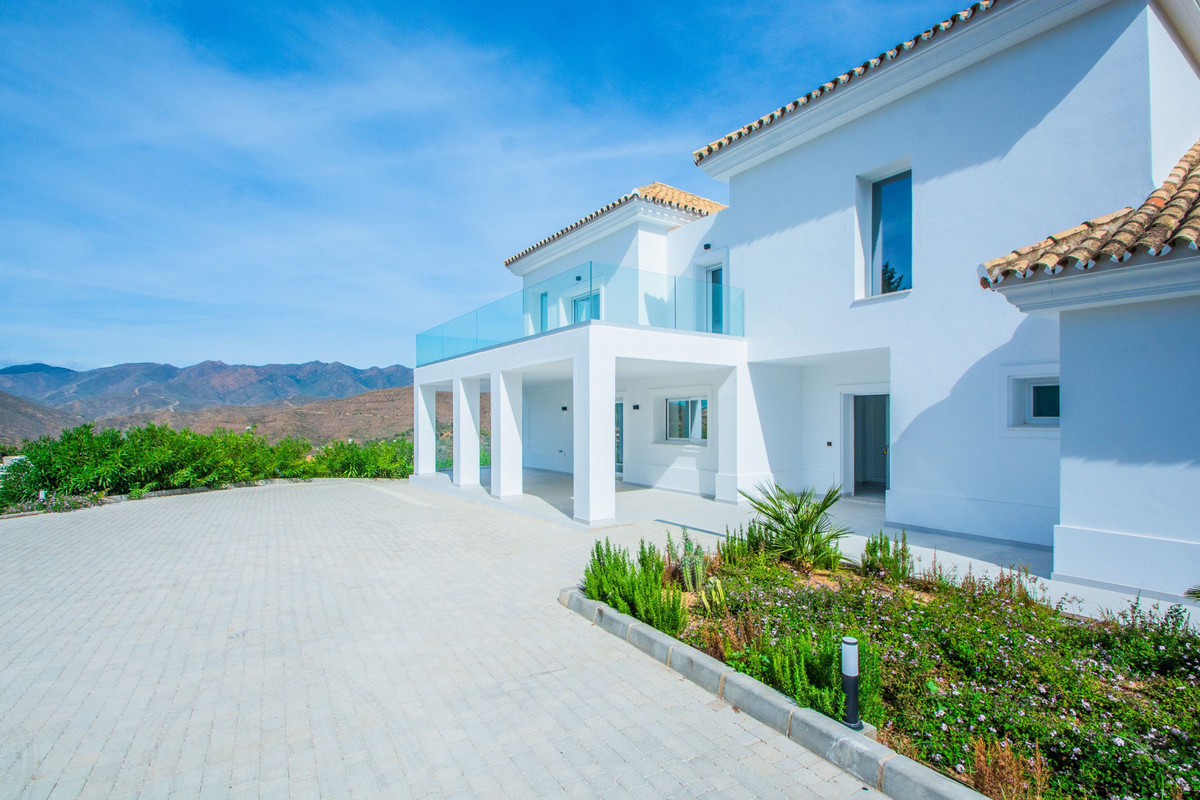 Vrijstaande Villa in La Mairena-3