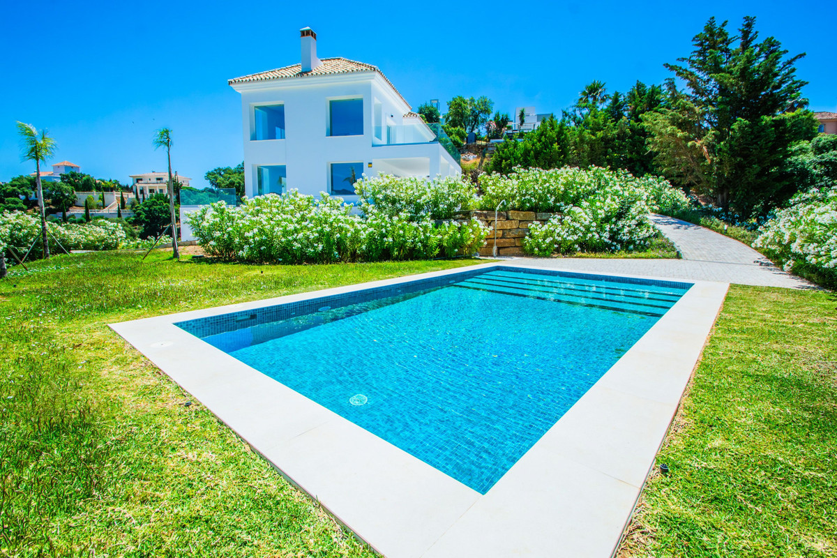 Vrijstaande Villa in La Mairena-6