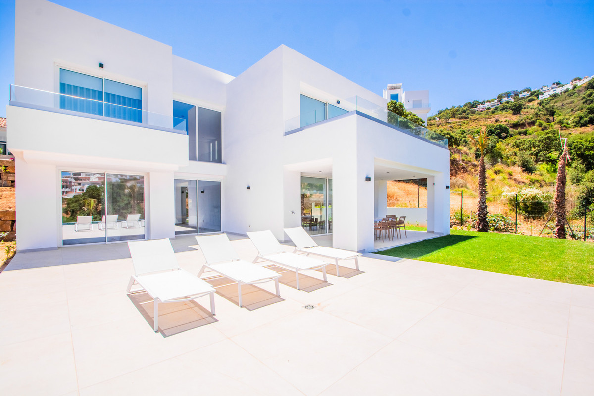 Vrijstaande Villa in La Mairena-1
