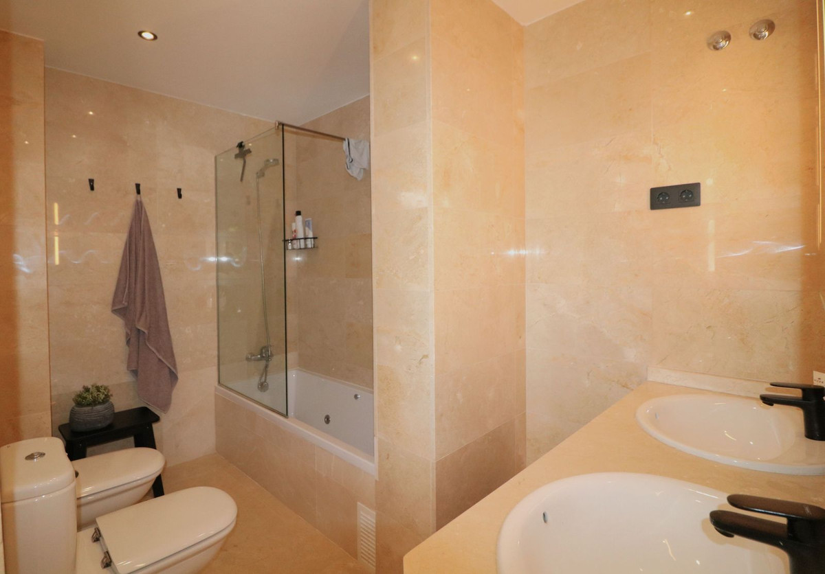 Penthouse for sale in La Mairena | 2 bedrooms H5129074
