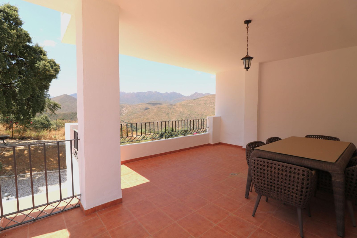 Penthouse for sale in La Mairena | 2 bedrooms H5129074