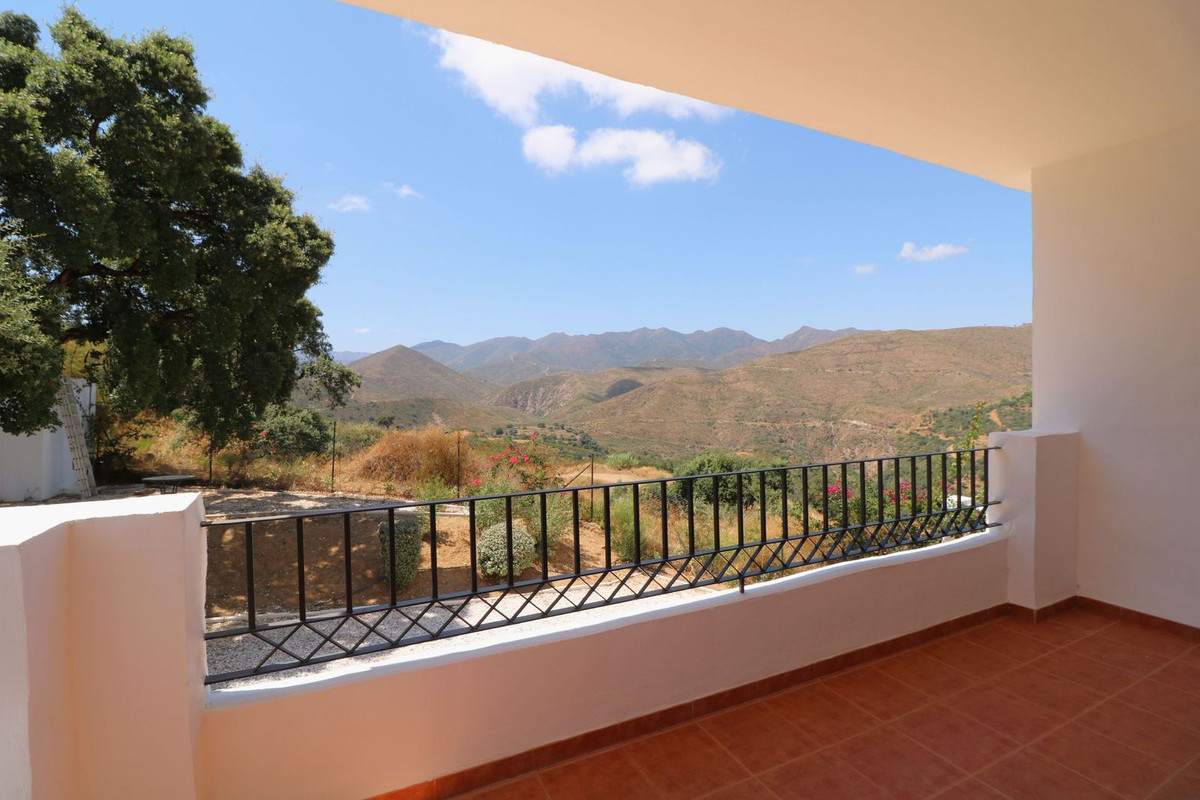 Penthouse for sale in La Mairena | 2 bedrooms H5129074
