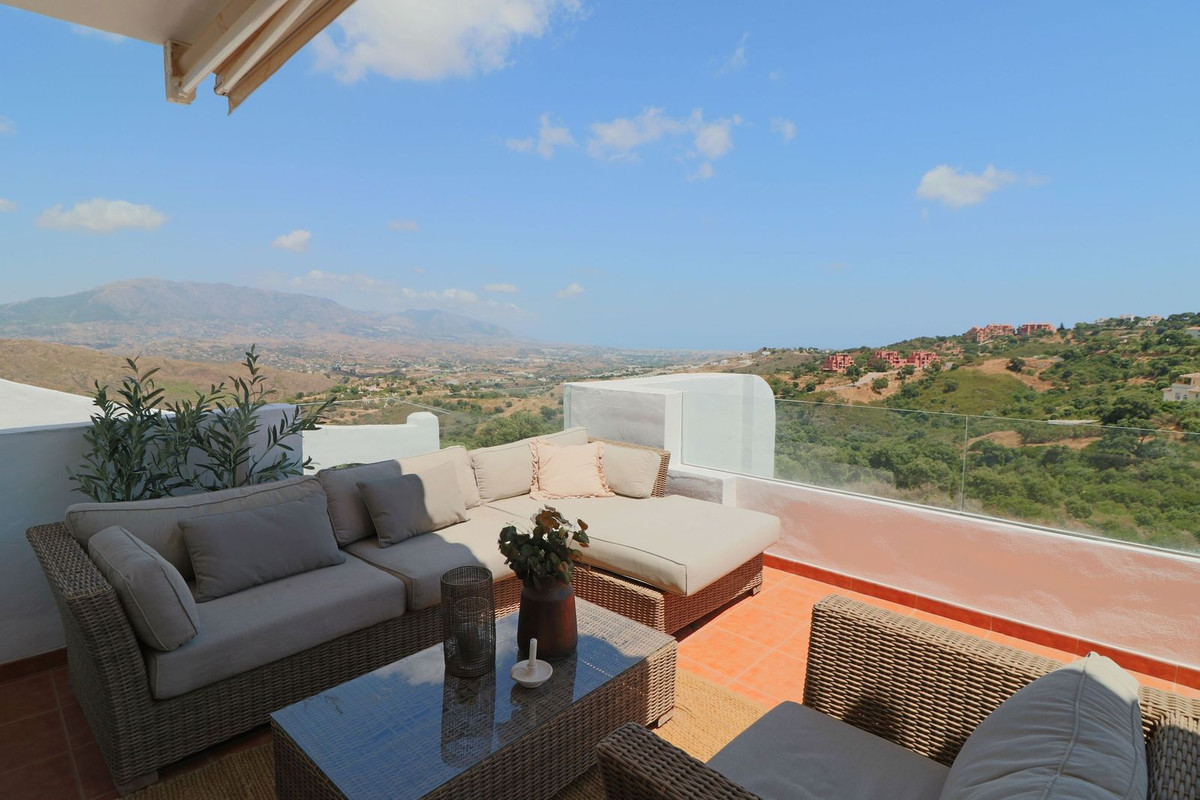 Penthouse for sale in La Mairena | 2 bedrooms H5129074