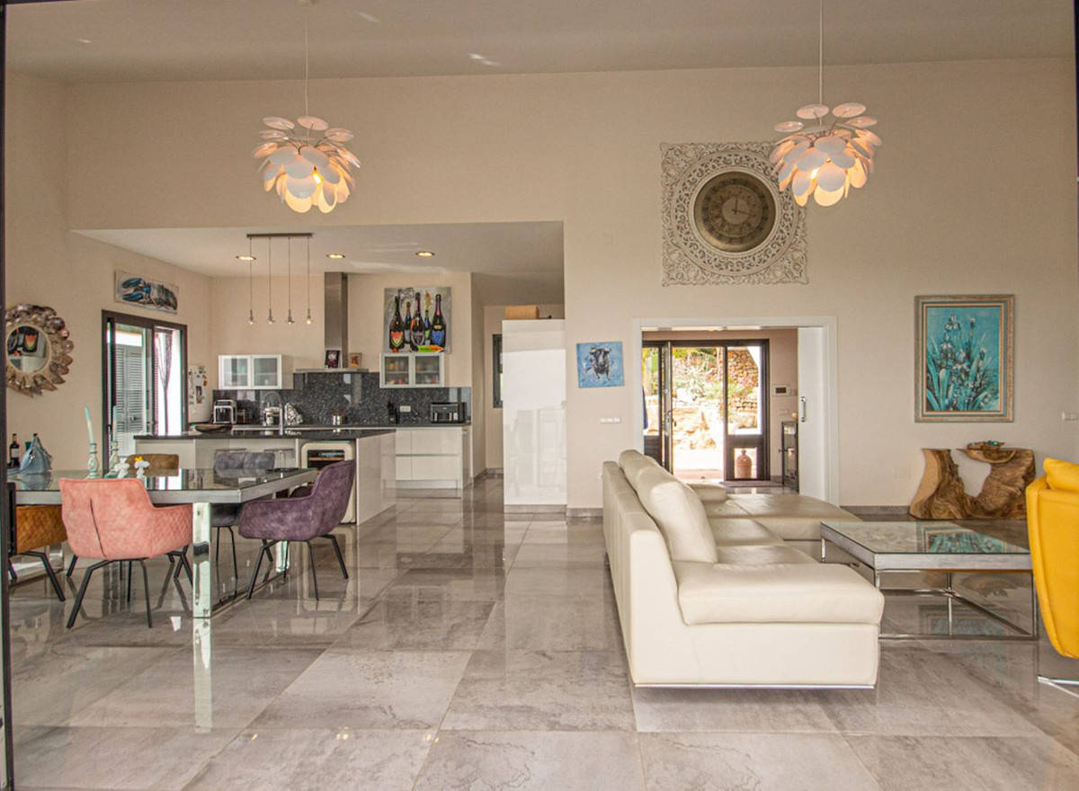 Huis te koop in La Mairena | 4 slaapkamers H5143909