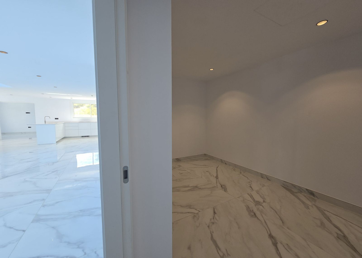 Property main view 33