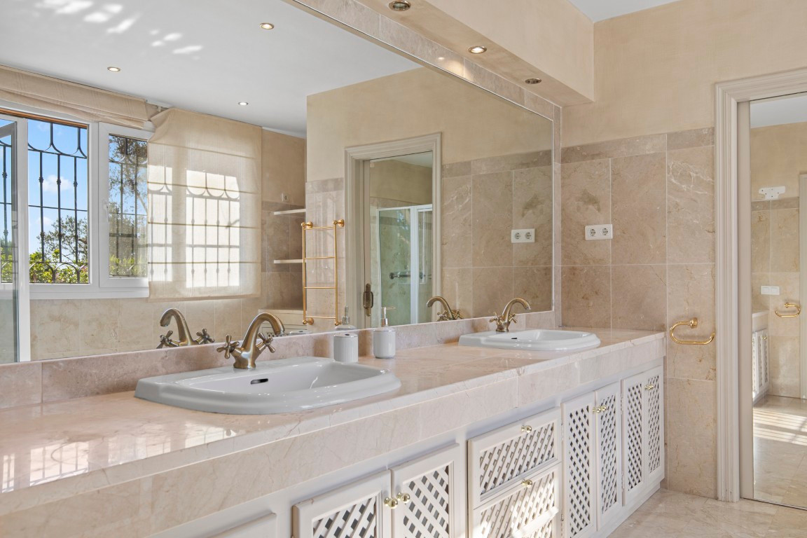 Huis te koop in La Mairena | 5 slaapkamers H5244520