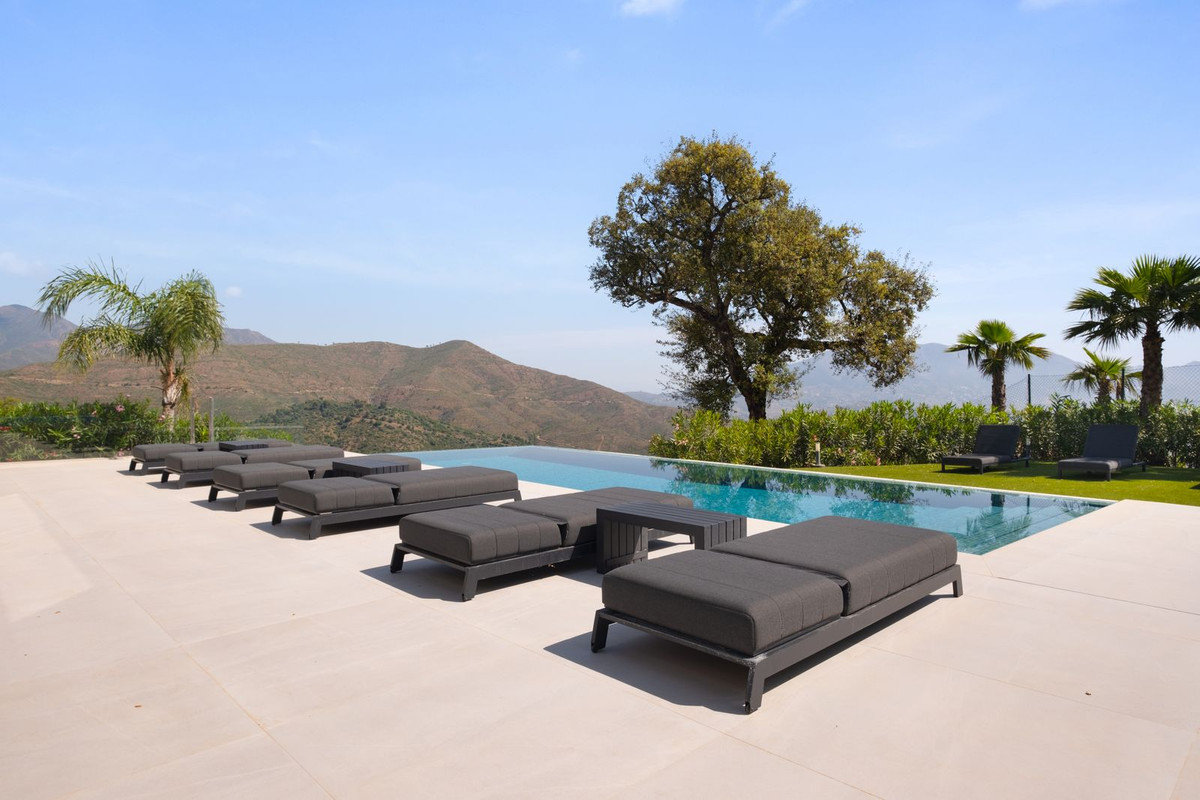 Property main view 44