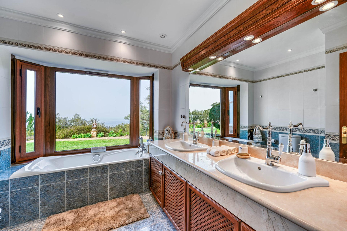 Huis te koop in La Mairena | 7 slaapkamers H5378260