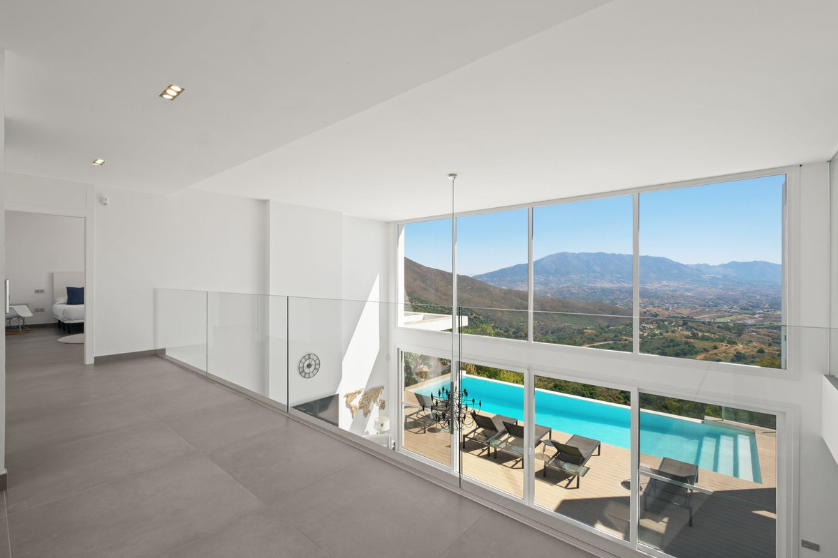 Huis te koop in La Mairena | 5 slaapkamers H5392924