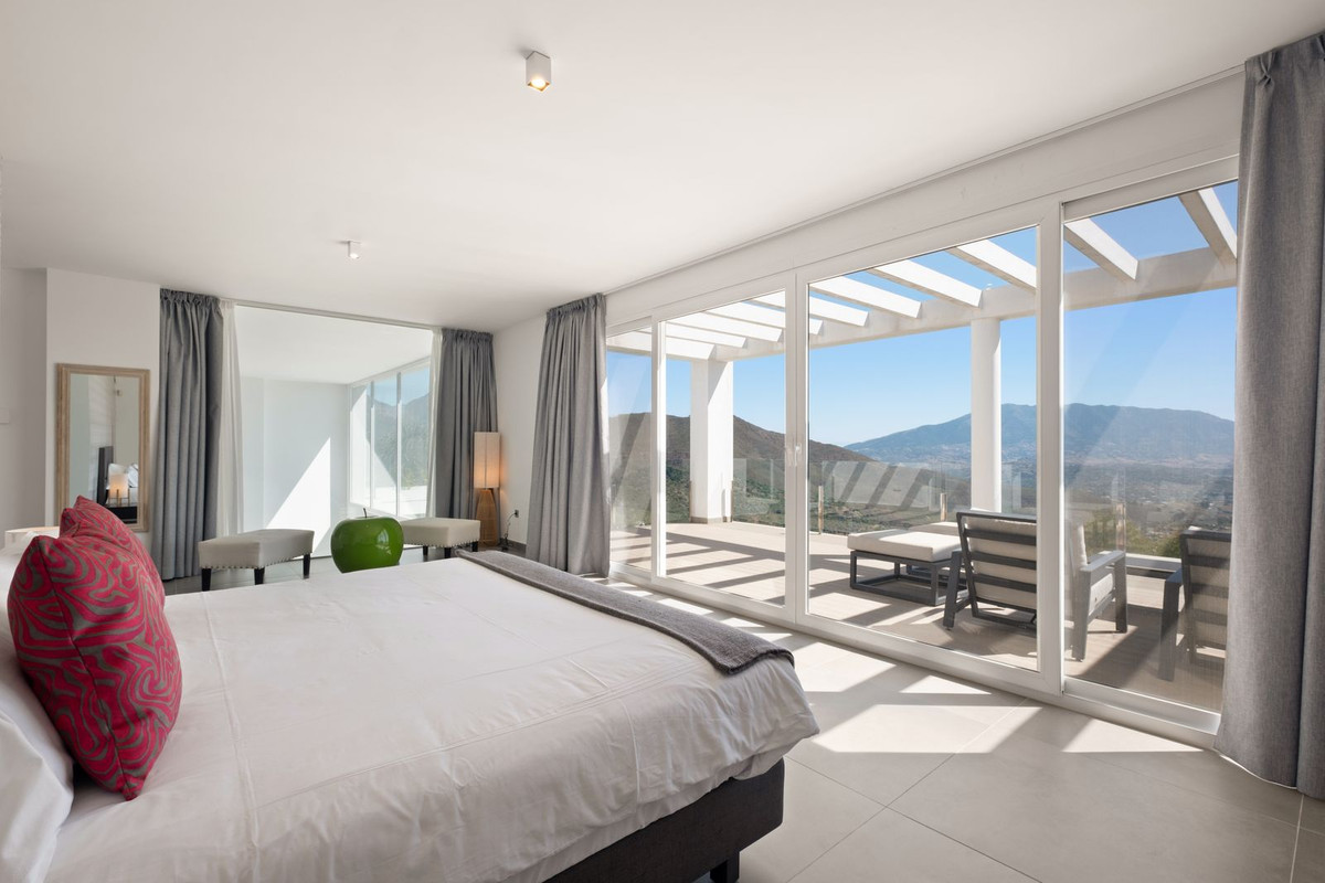 Huis te koop in La Mairena | 5 slaapkamers H5392924