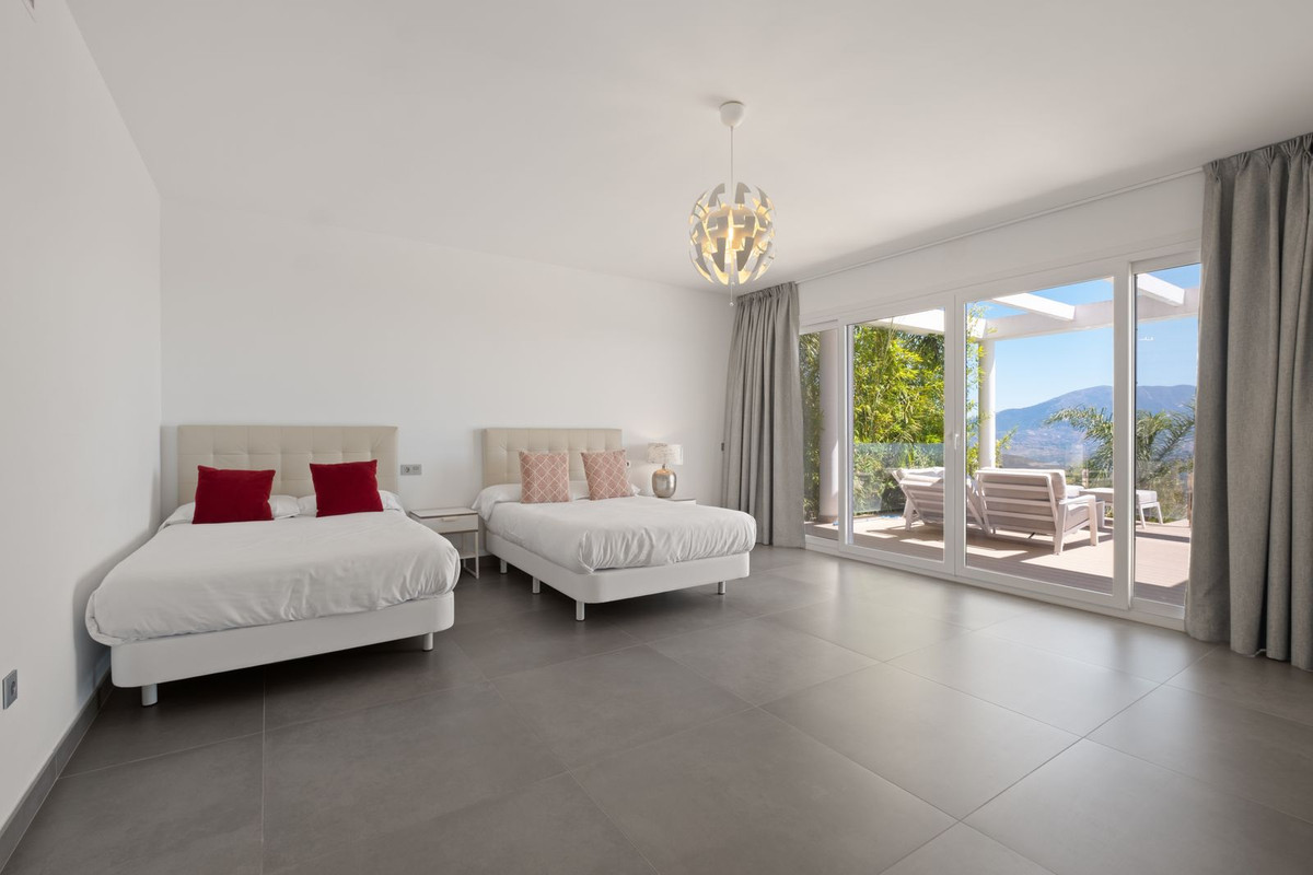 Huis te koop in La Mairena | 5 slaapkamers H5392924