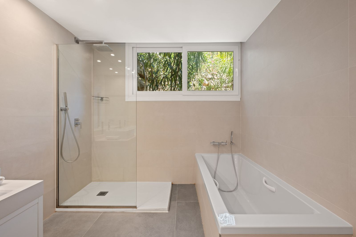 Huis te koop in La Mairena | 5 slaapkamers H5392924