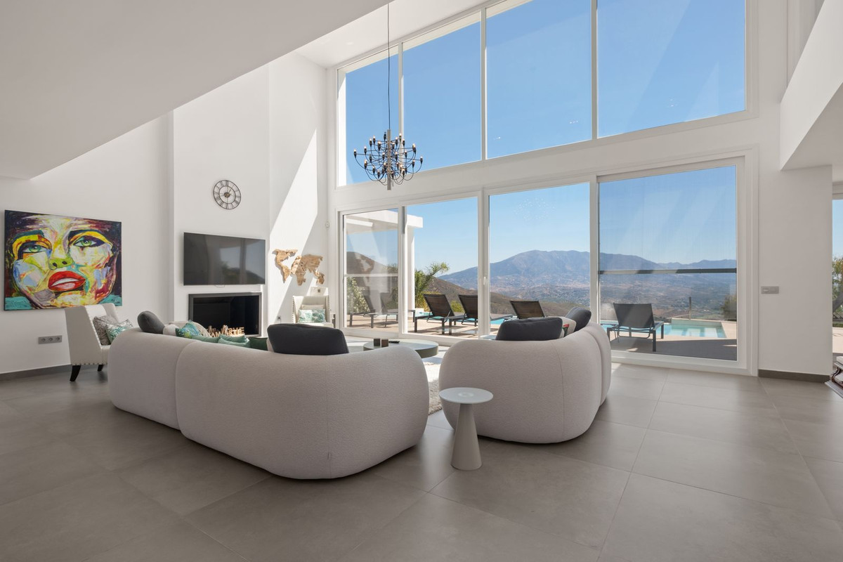 Huis te koop in La Mairena | 5 slaapkamers H5392924