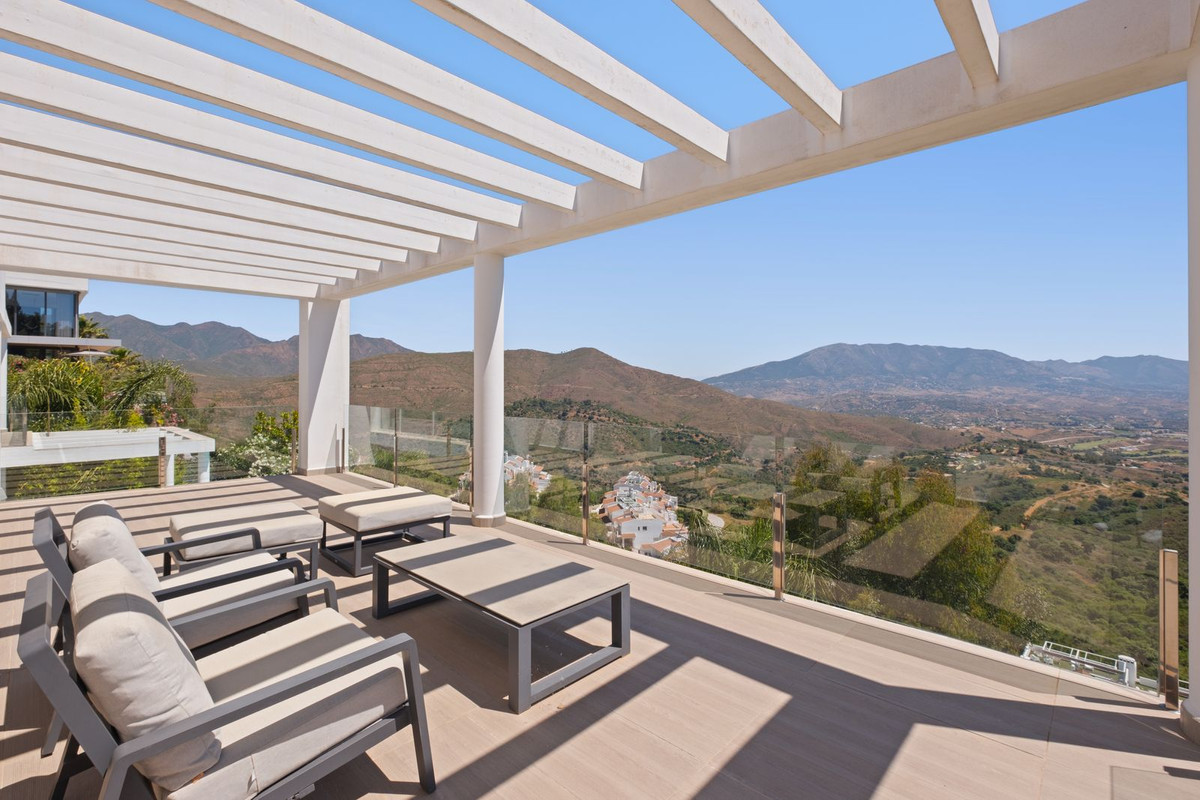 Huis te koop in La Mairena | 5 slaapkamers H5392924