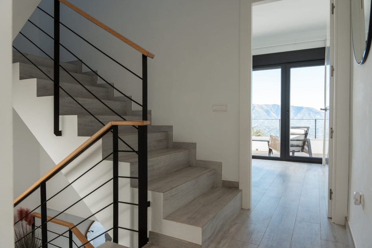 Huis te koop in La Mairena | 4 slaapkamers H5479474
