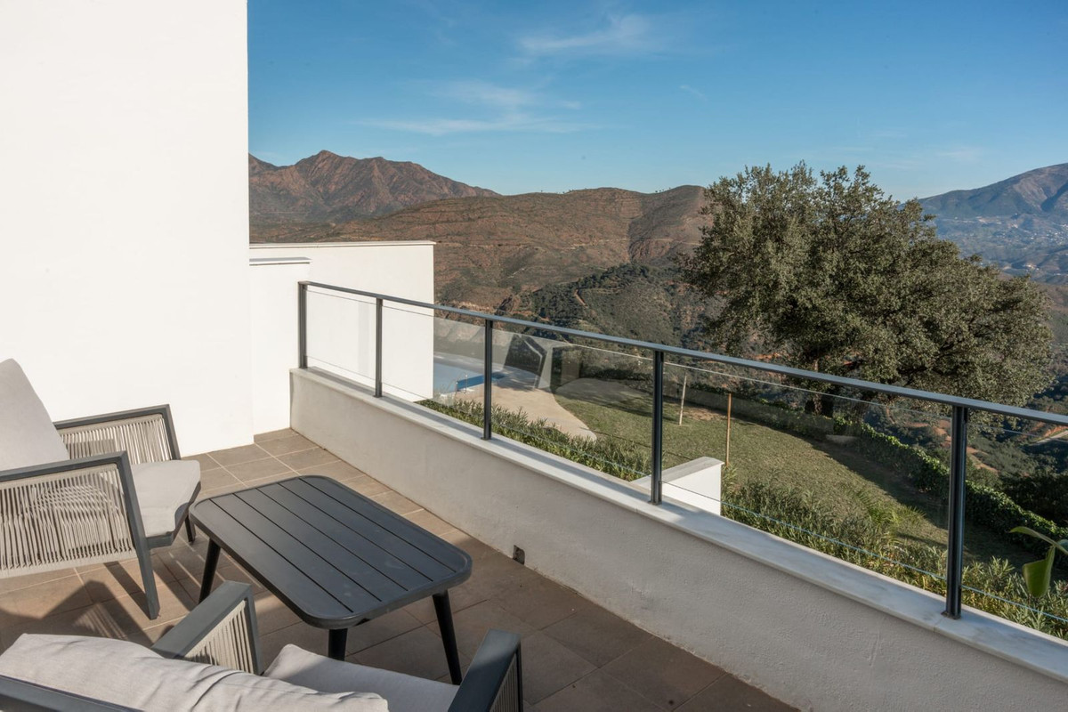 Huis te koop in La Mairena | 4 slaapkamers H5479474