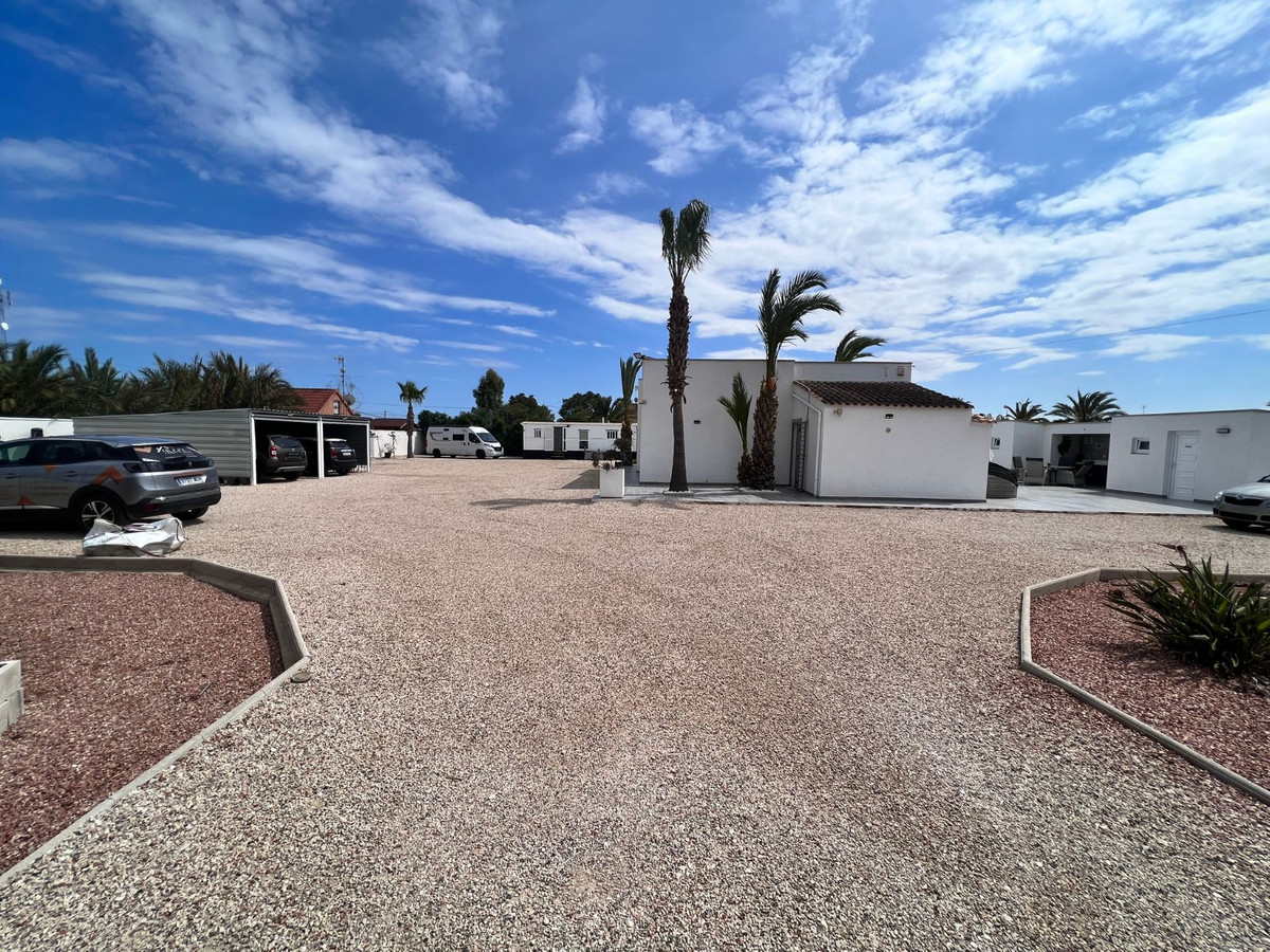 Huis te koop in La Marina | 3 slaapkamers H5236765