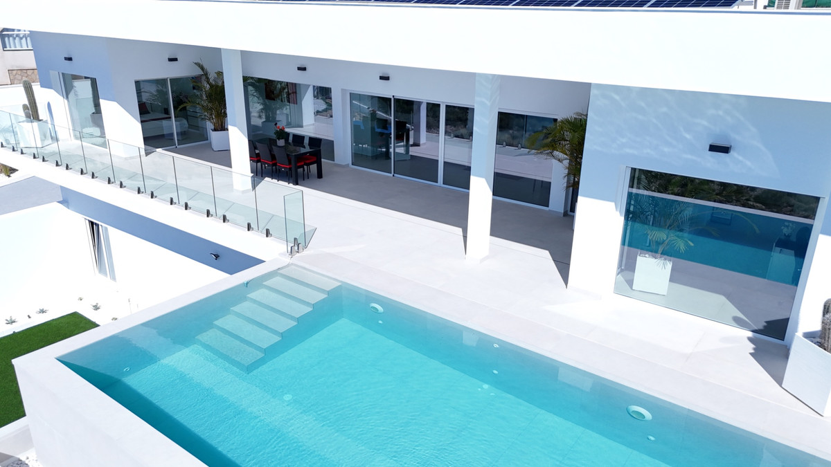 Huis te koop in La Marina | 5 slaapkamers H5253682