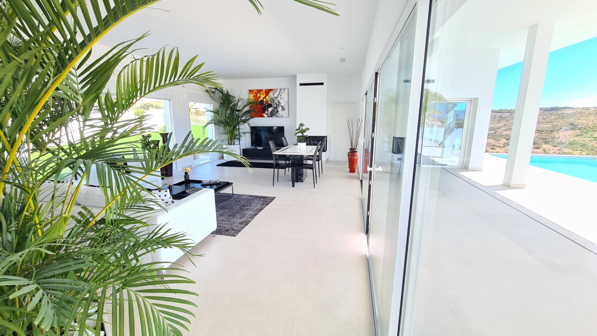 Huis te koop in La Marina | 5 slaapkamers H5253682