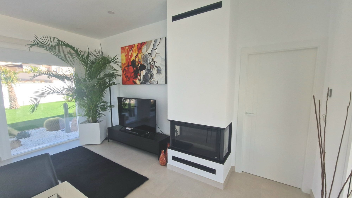 Huis te koop in La Marina | 5 slaapkamers H5253682